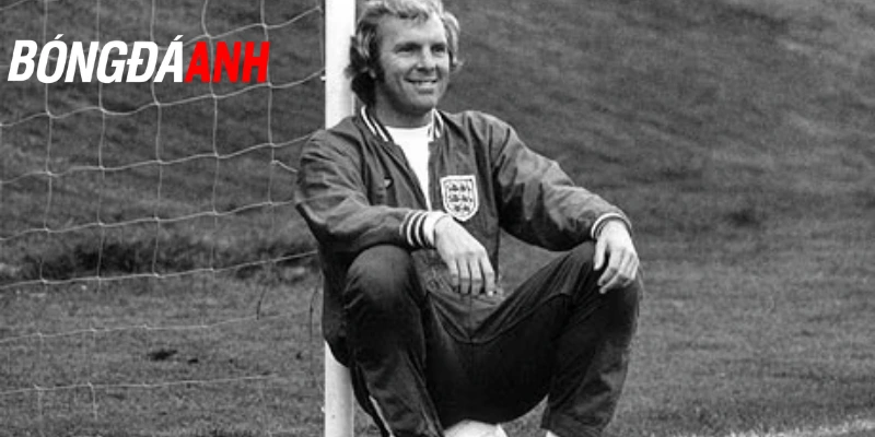 Bobby Moore Bobby Moore huyền thoại bóng đá Anh và di sản vĩnh cửu